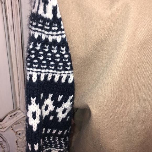 Love Tree Kaki and Sweater LongSleeve Safari Like Jacket Size Medium - Picture 9 of 12